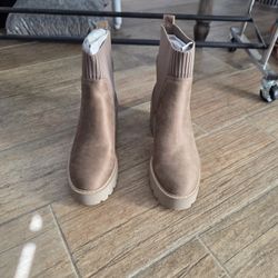 Dolce Vita Brown Ankle Boots Size 8