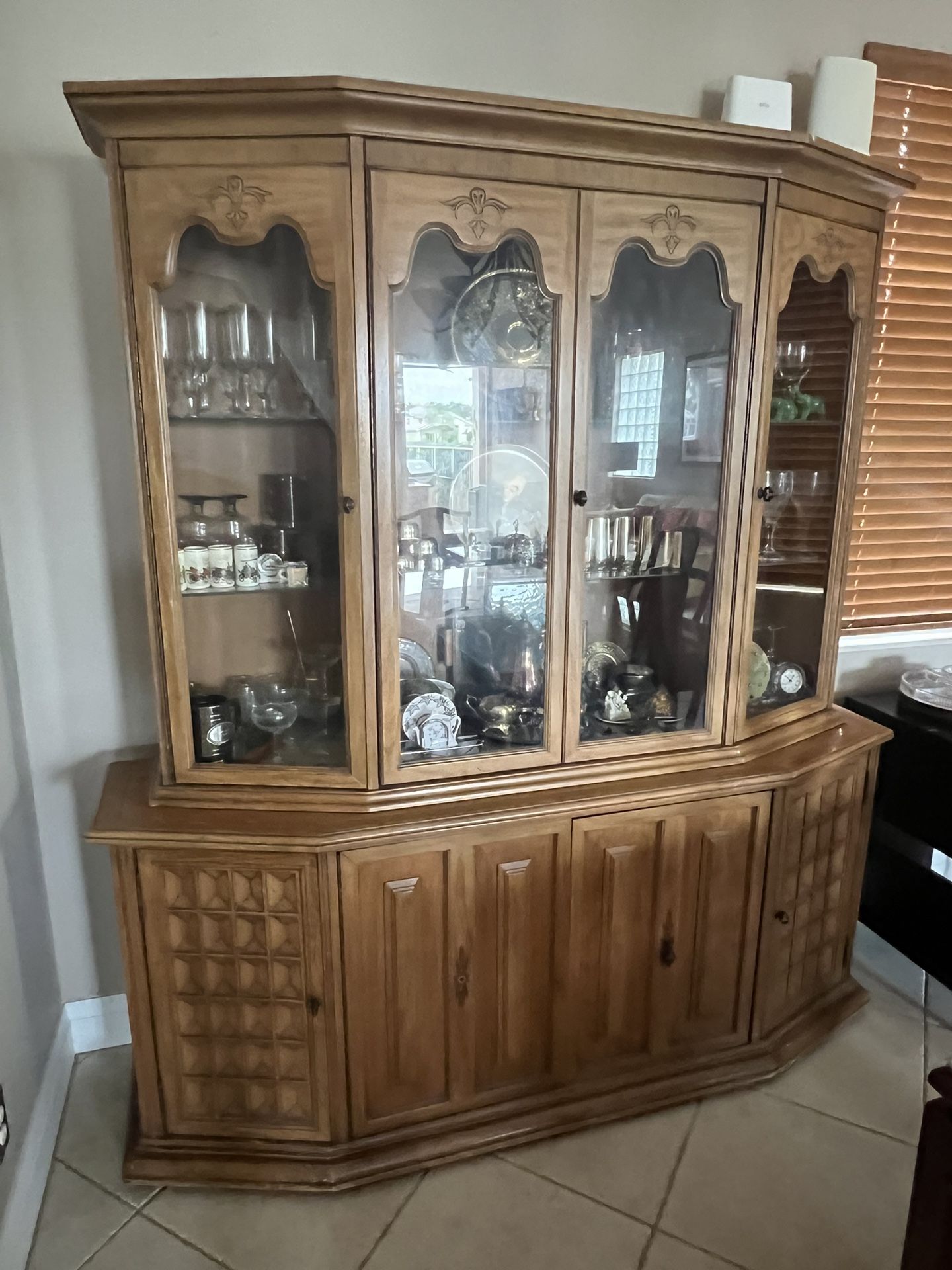 Antique China Cabinet/Hutch