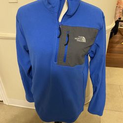Men’s Fleece Lightweight Pullover The North Face With 1/4 Zip Size Small 
