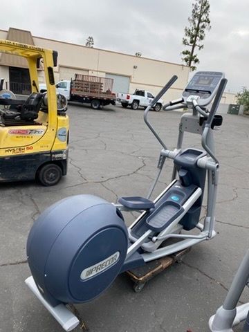 Precor 576 EFX Elliptical ( Delivery Included)
