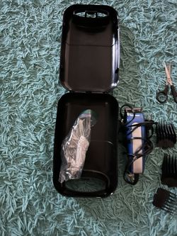Con air Men Shaving Kit With Large Cape