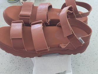 Vans Sandals size 9 Womens