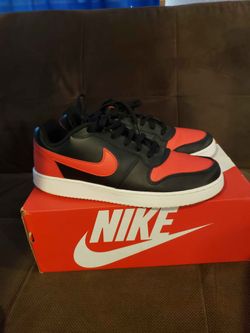NIKE EBERNON LOW
