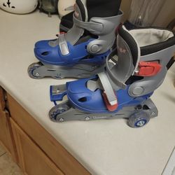 CHICAGO ROLLER SKATES SIZE 3-4  $30 FIRM PRICE 