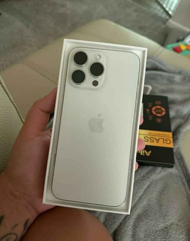 Apple IPhone 15l5 Pro Max 1tb Unlocked