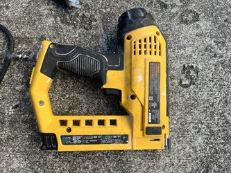 Dewalt 5-in-1 Multi-Tacker and Brad Nailer