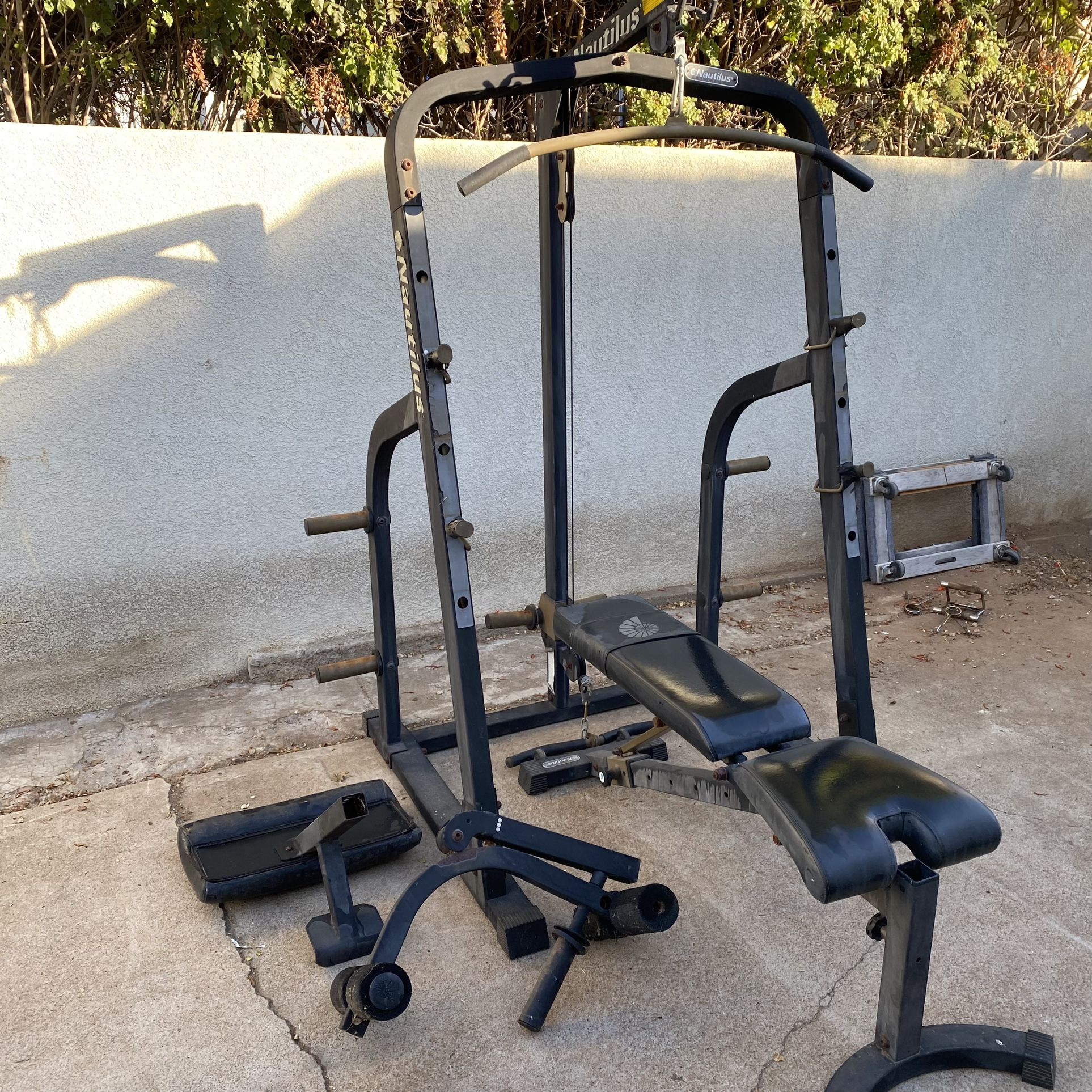 Squat Rack With Pulley And Adjustable Bench