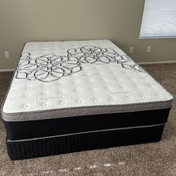 Queen Size Mattress Pillow Top 12" Thick 