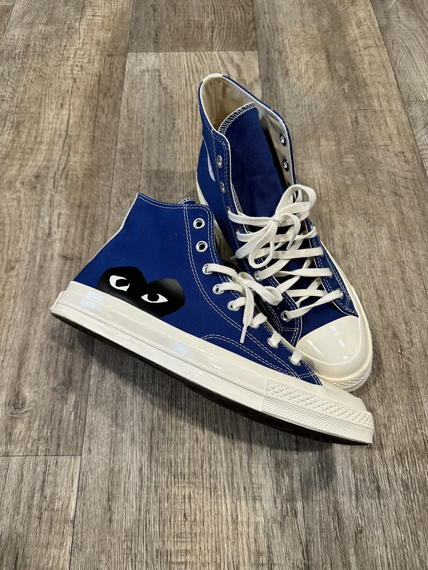 Comme des Garçons PLAY Blue Quarts Converse