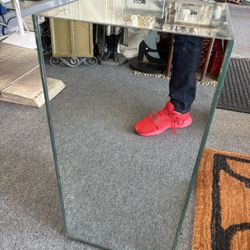 Mirrored Cube Display Table For Statue, Sculpture, Lamp, Plant, Etc.  24.5” Tall X 12” Square. Mirror Pedestal For MCM, Z Gallerie, Antiques, Etc. 