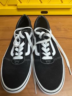 Vans Ward Suede Youth Size 4.0