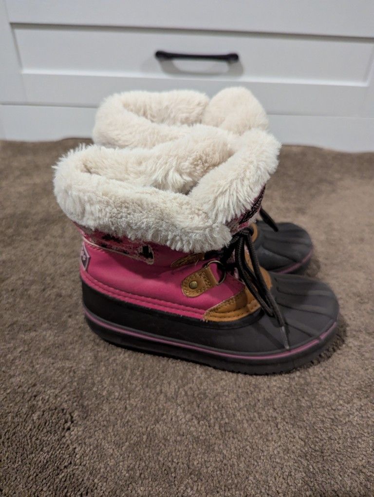 Little Girls London Fog Snow boots Size 12.....$25 Firm Cash Only