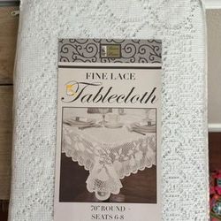 NEW Tablecloth Fine Lace 70” Round just $5 xox