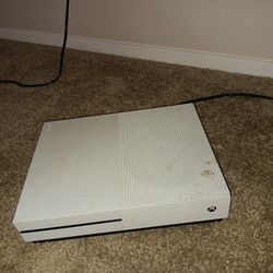 Xbox1 S (Broken) Stay On Opening Screen