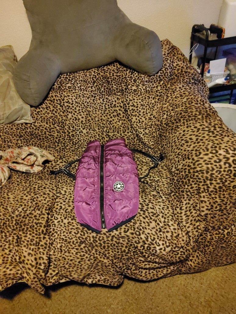 Brand New Never Worn Fashion Sport Puffer Dog Jacket(Size XL)