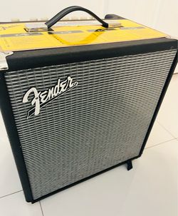 Fender Rumble 40 40-Watt Bass Amplifier – Like New