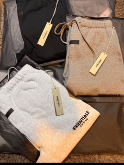 Essential hoodie / sweats