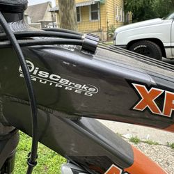 Mongoose Mountain Bike XR 250