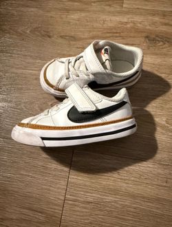 Nike court