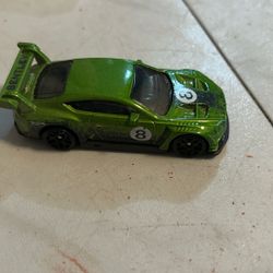 Hot Wheels  2018 Bentley Continental GT3 