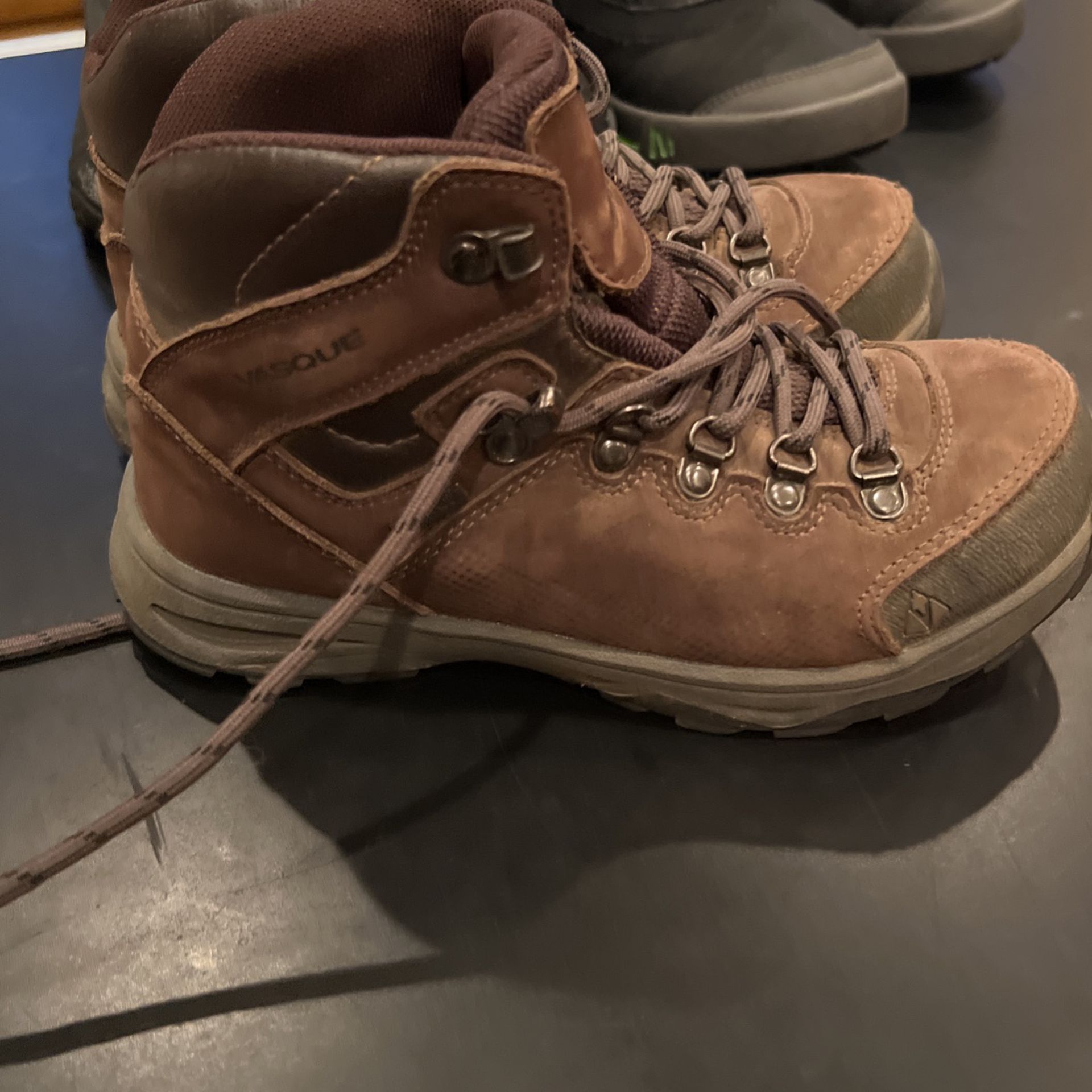 Boots North Face Merrell Basque snow Hiking Sale in La Canada Flt, OfferUp