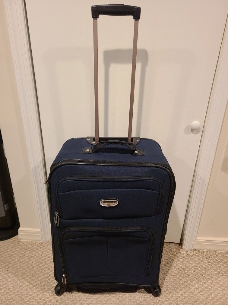 Concourse Carry On Rolling Luggage