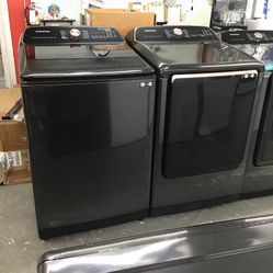New Scratch And Dent Samsung Washer And Dryer Set. 1 year Warranty 