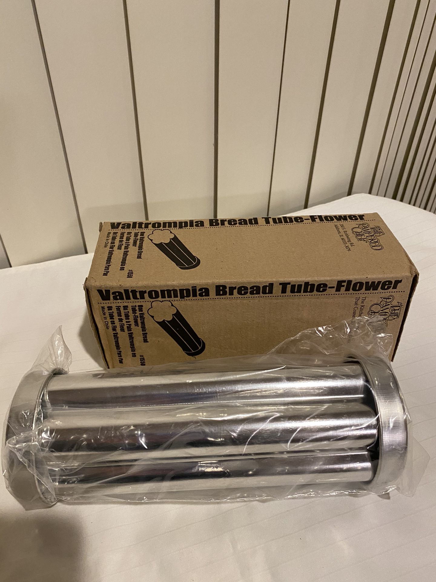 Pampered Chef Bread Tube-Flower