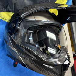 Motorcycle / Snowmobile Helmet - XL
