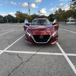 Nissan Altima  2019  Very Good Condition 