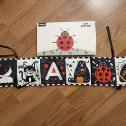 Newborn Black and White Baby Book 