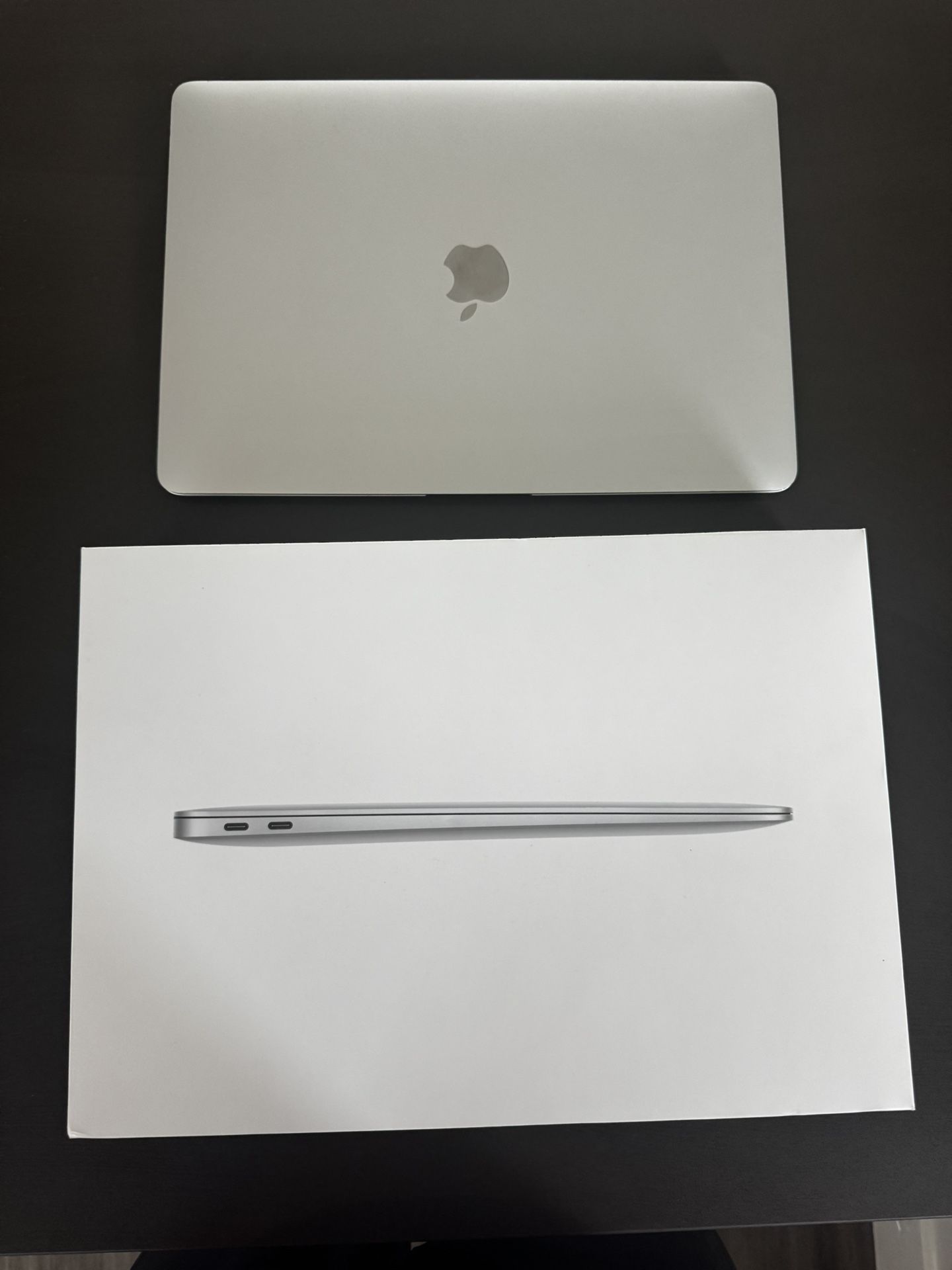 MacBook Air M1 Chip - 256GB Silver