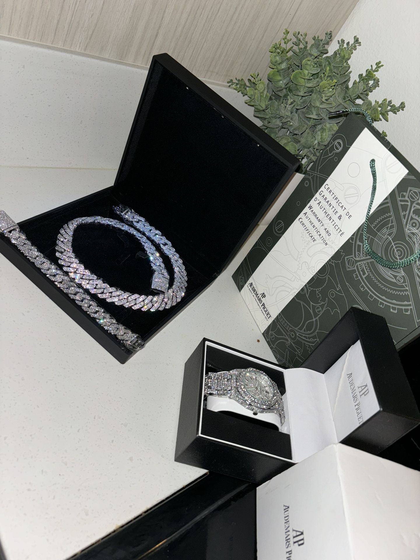 💎Vvs mossianite watch and moissanite Cuban Link chain 💎 Christmas special 🔥🔥