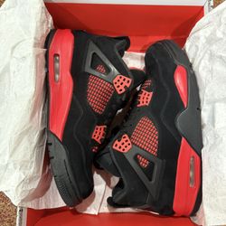 Jordan 4 Retro Red Thunders 
