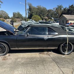 Pontiac Grandville 74 Vert