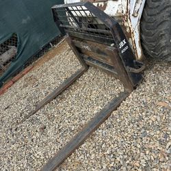 Bobcat Skid Steer Folks 