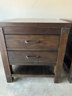 2 Nightstands And tv Stand 