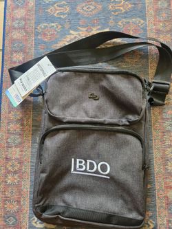 New Solo New York Tablet Sling Bag With Tags