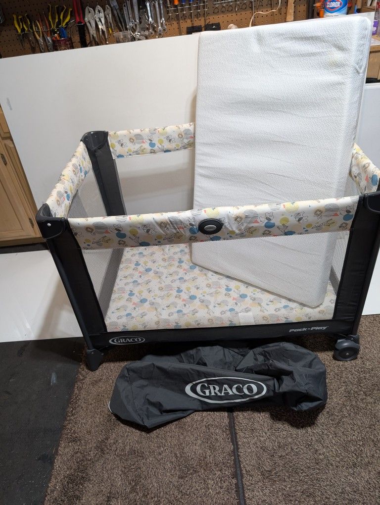 Graco Pack-N-Play w/3" Memory Foam Mattress