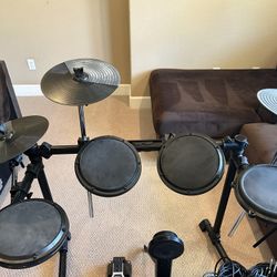 Alesis 7 Piece Electric Drum Set With Alesis DM10 Drum Module