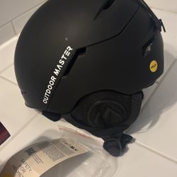 Outdoor Master Helmet 