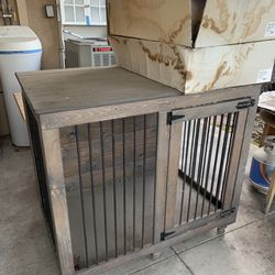Large Wooden Kennel