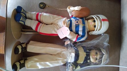 Porcelain early American dolls