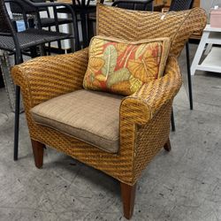 Wicker Lounge Chair with Cushions 