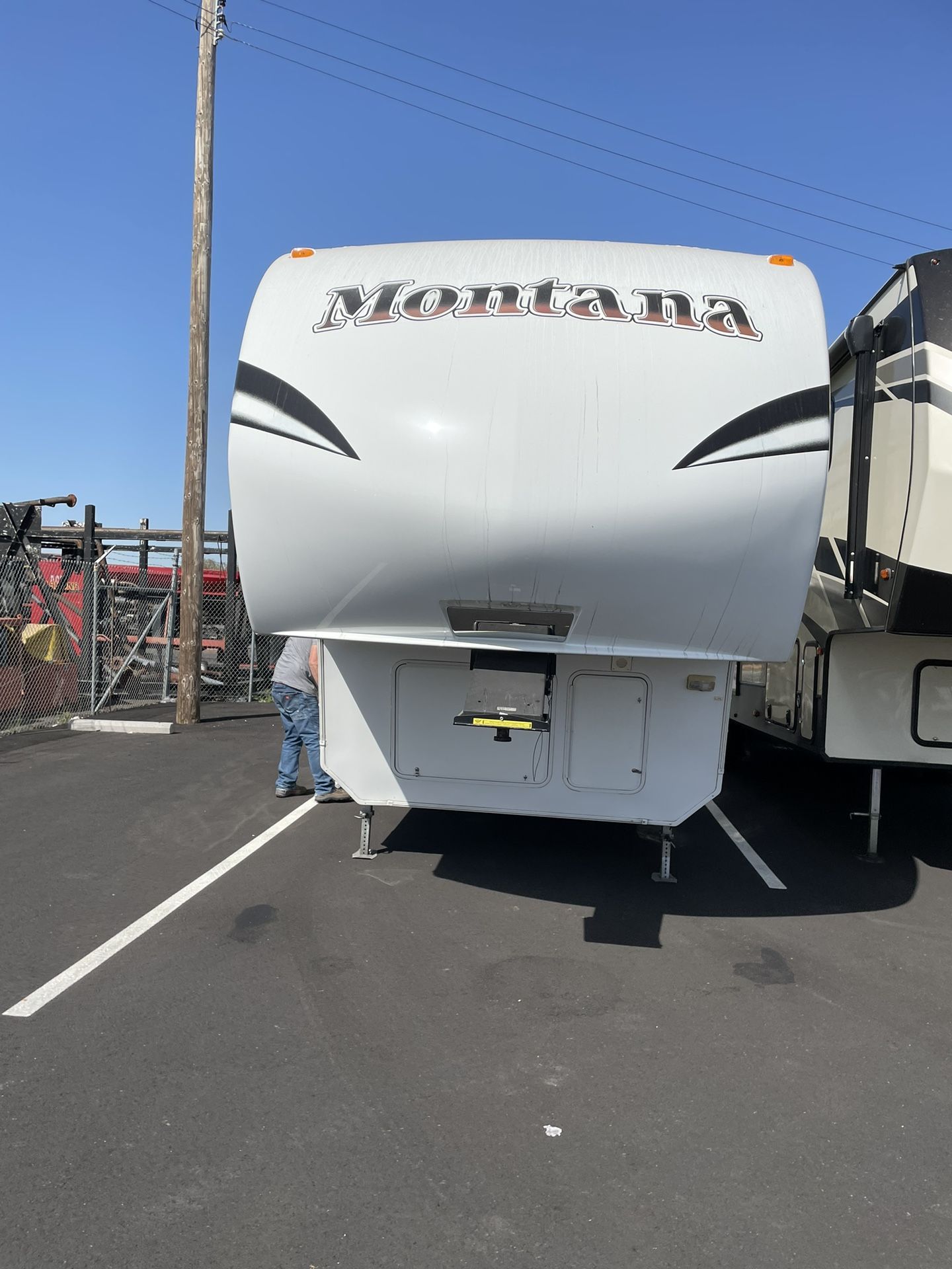 2011 Keystone Montana Mountaineer 28.5 RLD