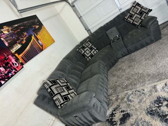 🌟 "LIKE NEW" Coaster Grey 5pc modern electric sectional couch 🛋 ( FREE DELIVERY)