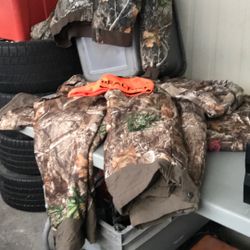 Hunting Outdoor Hunter Clothing Set (12-pc)