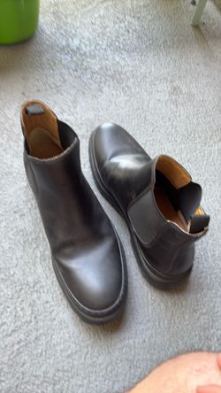 Johnston & Murphy Men's Kelton Chelsea Boot in black Style Number 25-9685