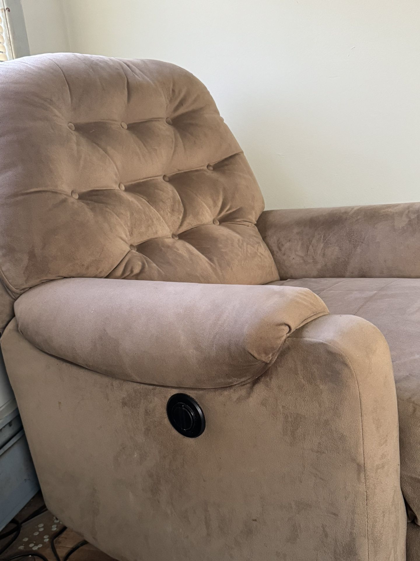 Motorized Reclining Chair Like New Condition 