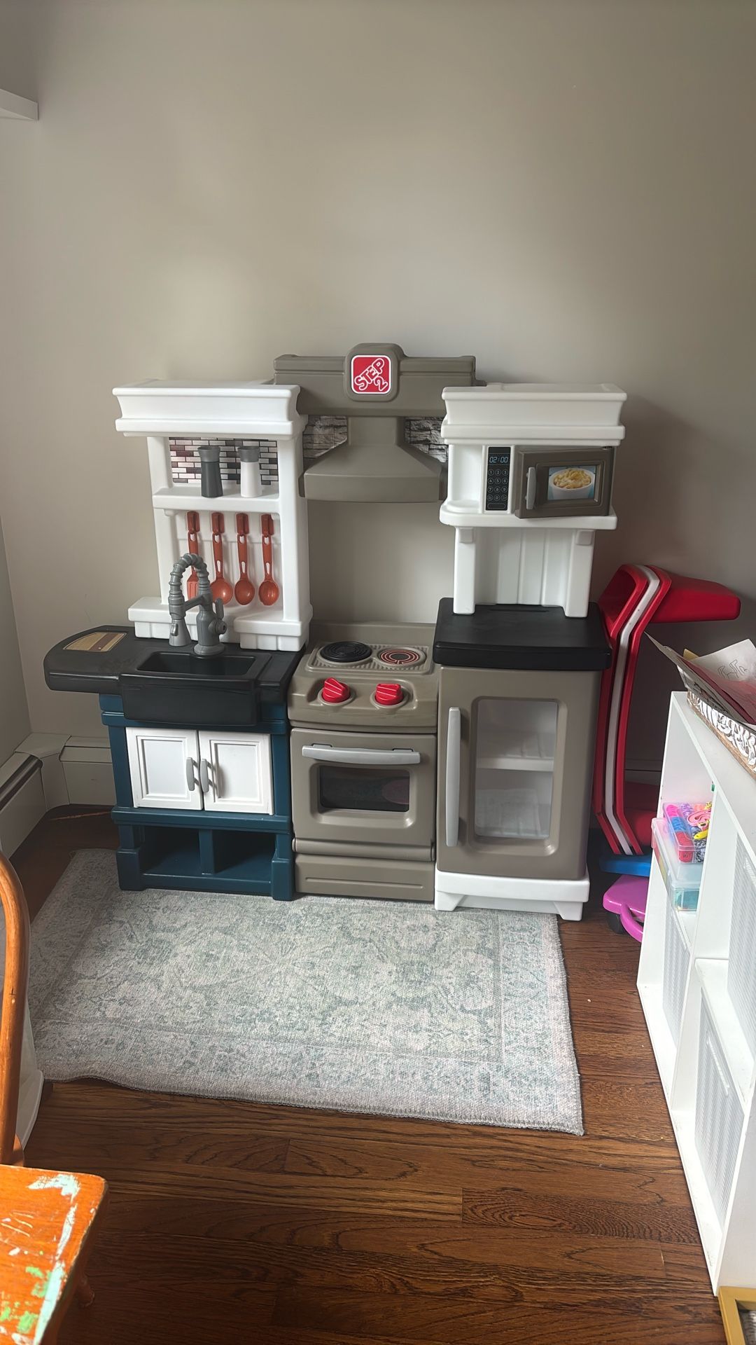 Play Kitchen
